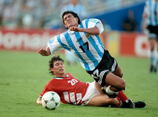  辉煌后的落差：为何顶级球星转型教练往往难如登天 体育新闻