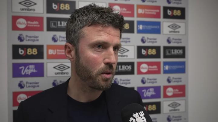  坚守阵容的勇气；卡里克赛前谈心，曼联剑指伯恩茅斯全取三分。 体育新闻