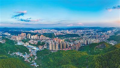  精准施策开新局，生态优先守底线；毕节实践见成效。 文化旅游