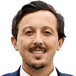  马赛高层震动：隆戈里亚告别主席岗位；六年耕耘画上句号。 体育新闻