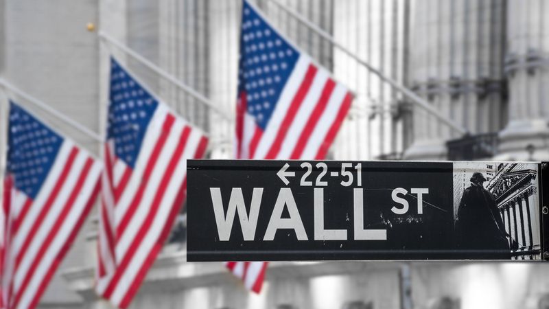  黄金暴跌意味着什么？为何说现在的调整是新牛市的入场券 股票财经