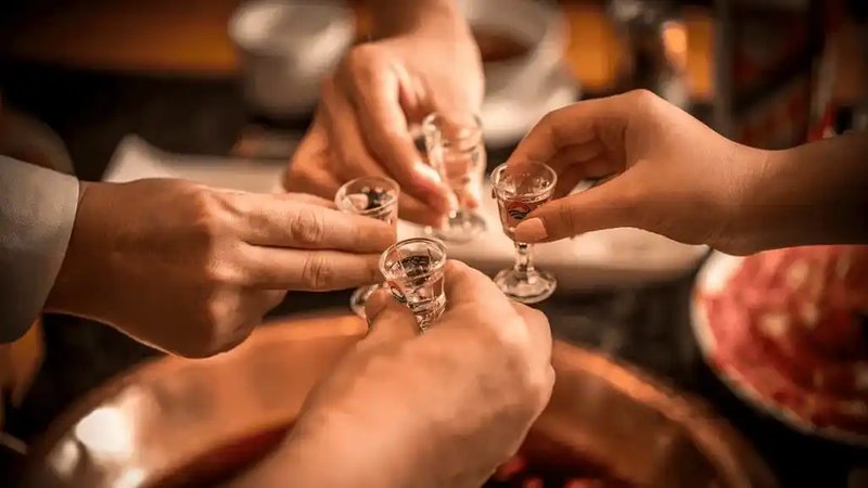 【硬核科普】每天喝酒的人注意了:55岁后身体正在经历什么 健康养生