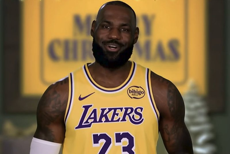 3000个运动战进球!41岁詹姆斯用数据证明何为NBA历史独一档 体育新闻 3000个运动战进球!41岁詹姆斯用数据证明何为NBA历史独一档 体育新闻